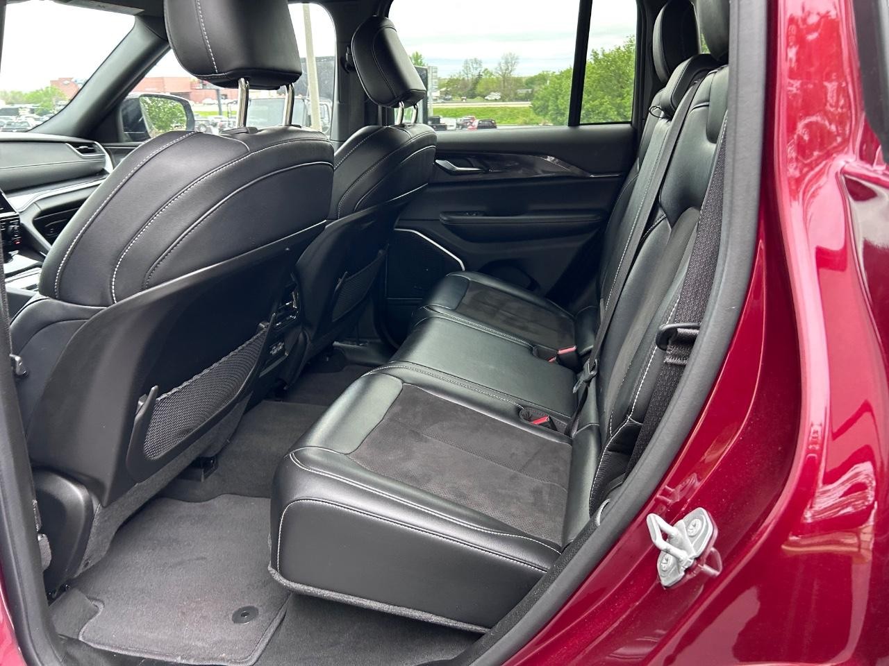 2022 Velvet Red Pearlcoat Jeep Grand Cherokee Altitude 4X4 SUV