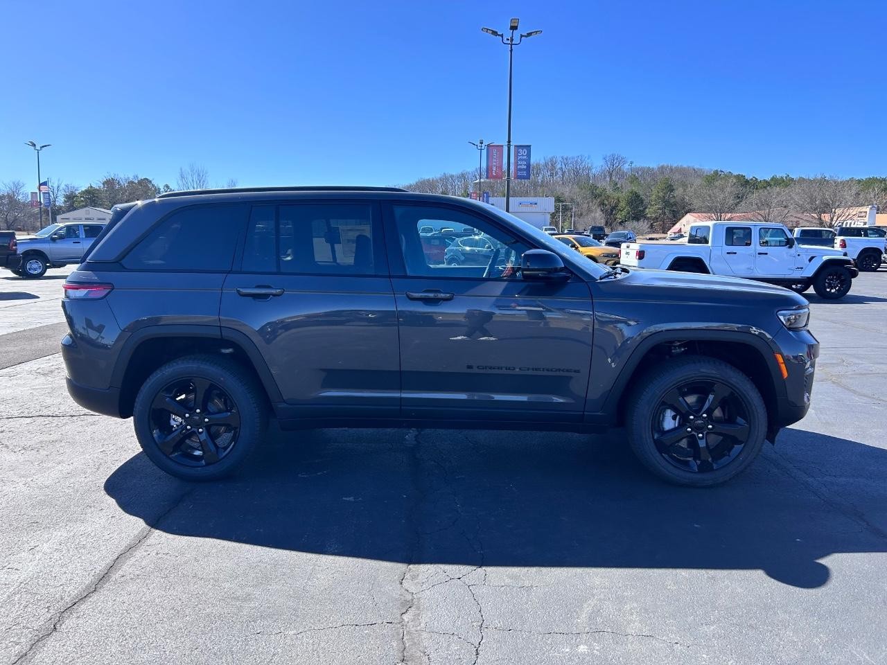 2025 Baltic Gray Metallic Clearcoat Jeep Grand Cherokee Limited 4X4 SUV