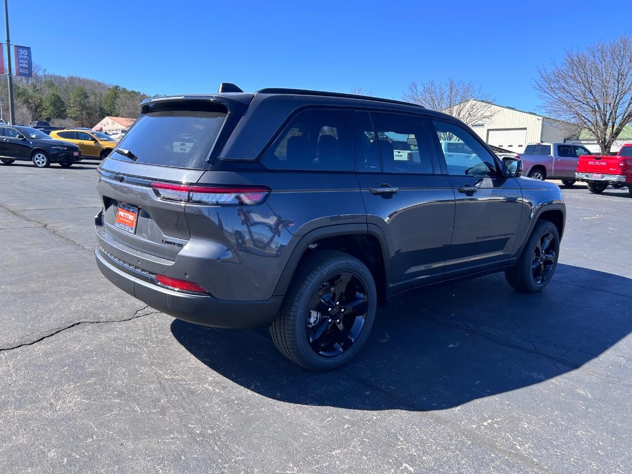 2025 Baltic Gray Metallic Clearcoat Jeep Grand Cherokee Limited 4X4 SUV