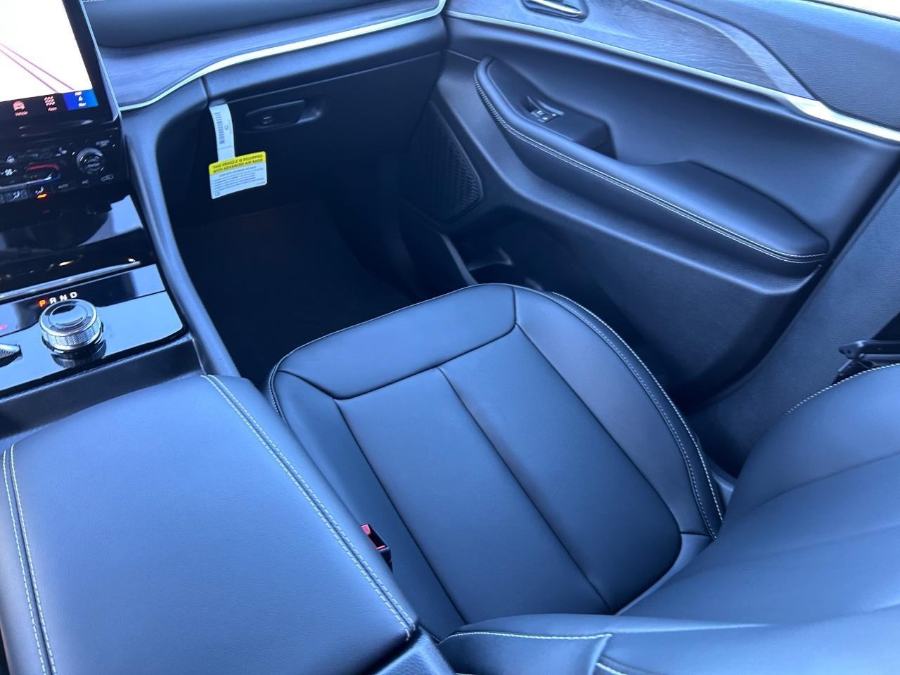 2025 Baltic Gray Metallic Clearcoat Jeep Grand Cherokee Limited 4X4 SUV