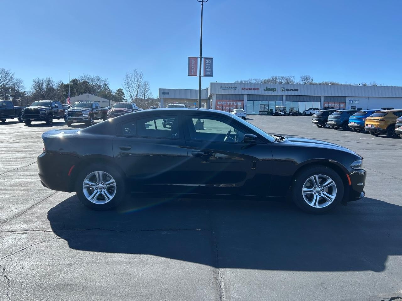 2022 Pitch Black Clearcoat Dodge Charger SXT RWD Sedan