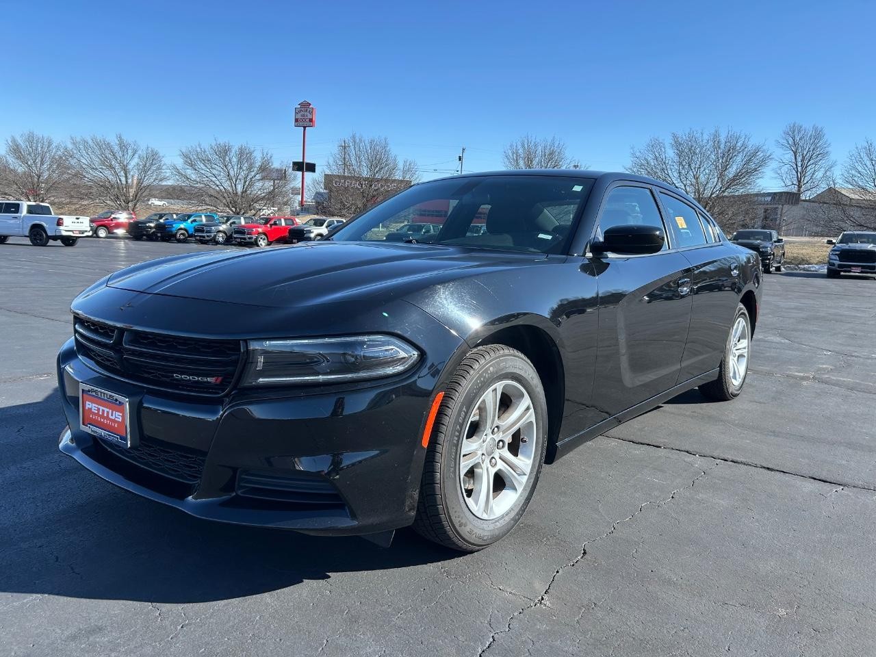 2022 Pitch Black Clearcoat Dodge Charger SXT RWD Sedan