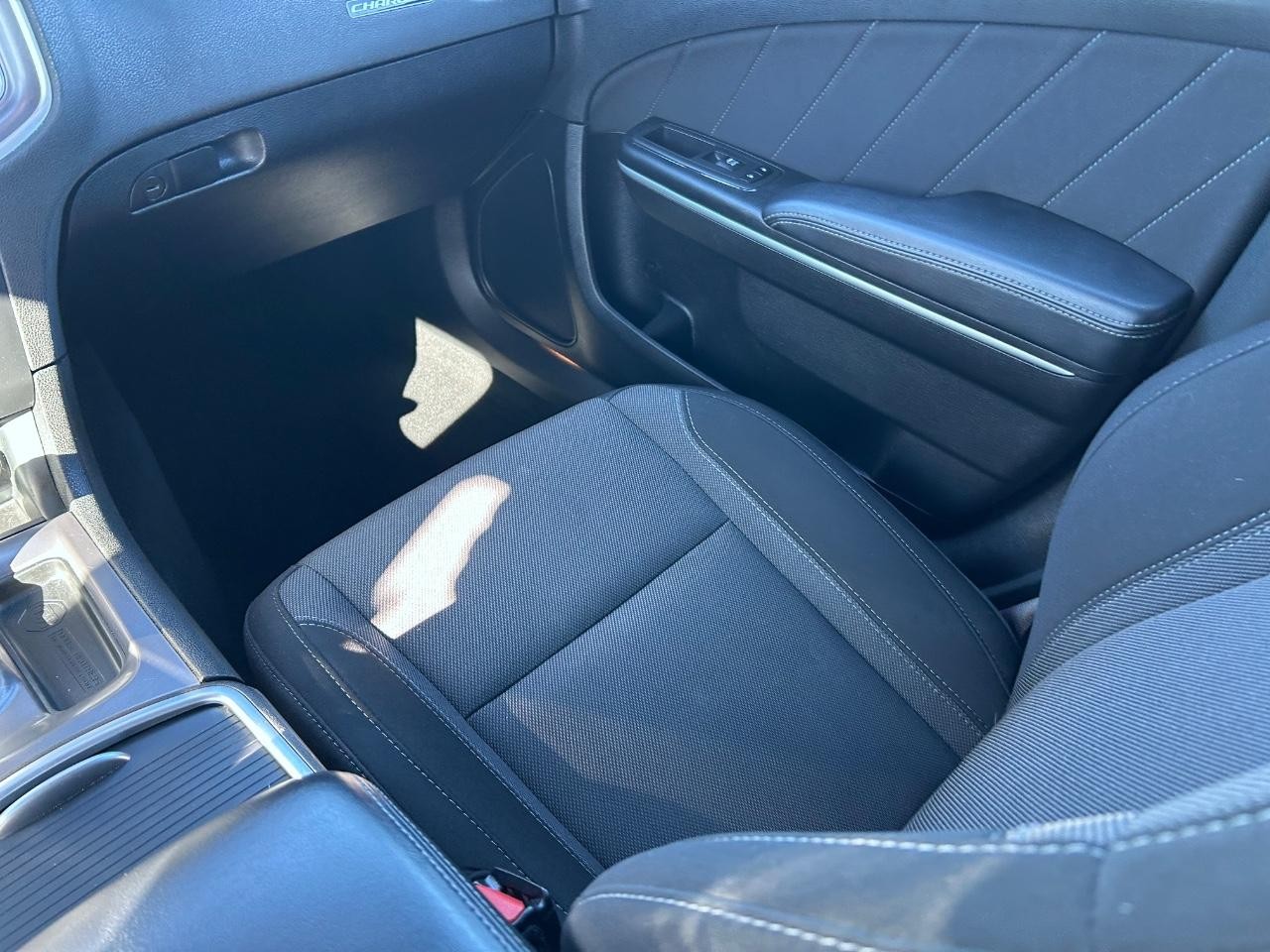 2022 Pitch Black Clearcoat Dodge Charger SXT RWD Sedan