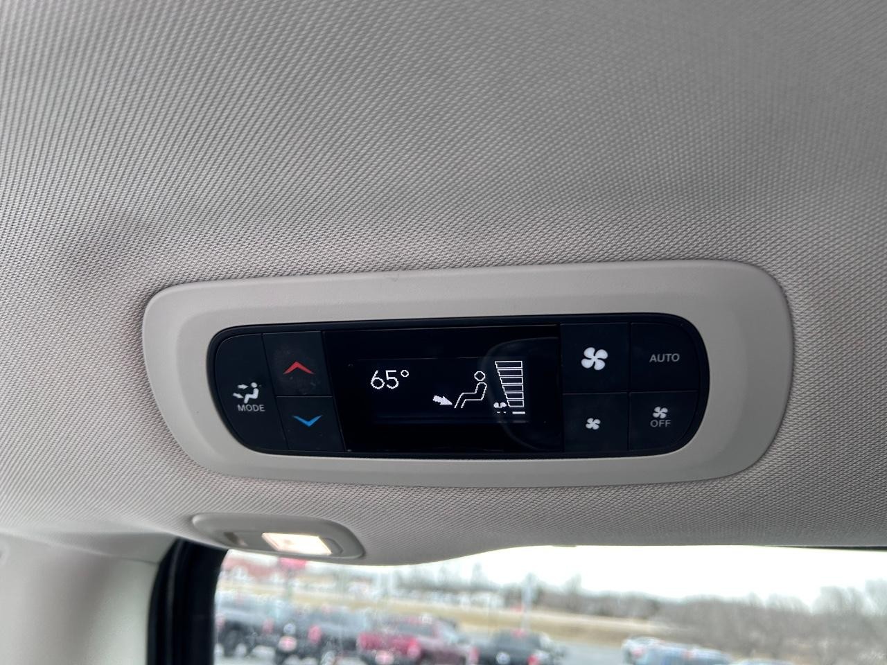 2022 Brilliant Black Crystal Pearlcoat Chrysler Pacifica Limited FWD Van