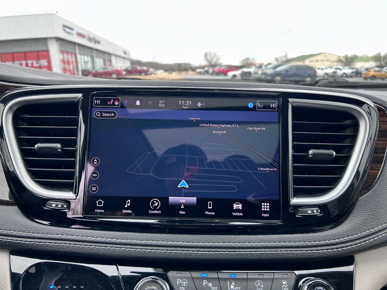 2022 Brilliant Black Crystal Pearlcoat Chrysler Pacifica Limited FWD Van