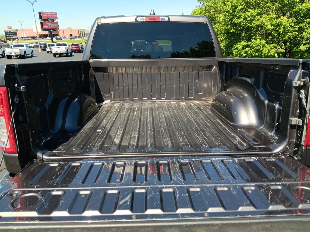 2022 GRAY Ram 1500 Big Horn/Lone Star 4X4 Truck