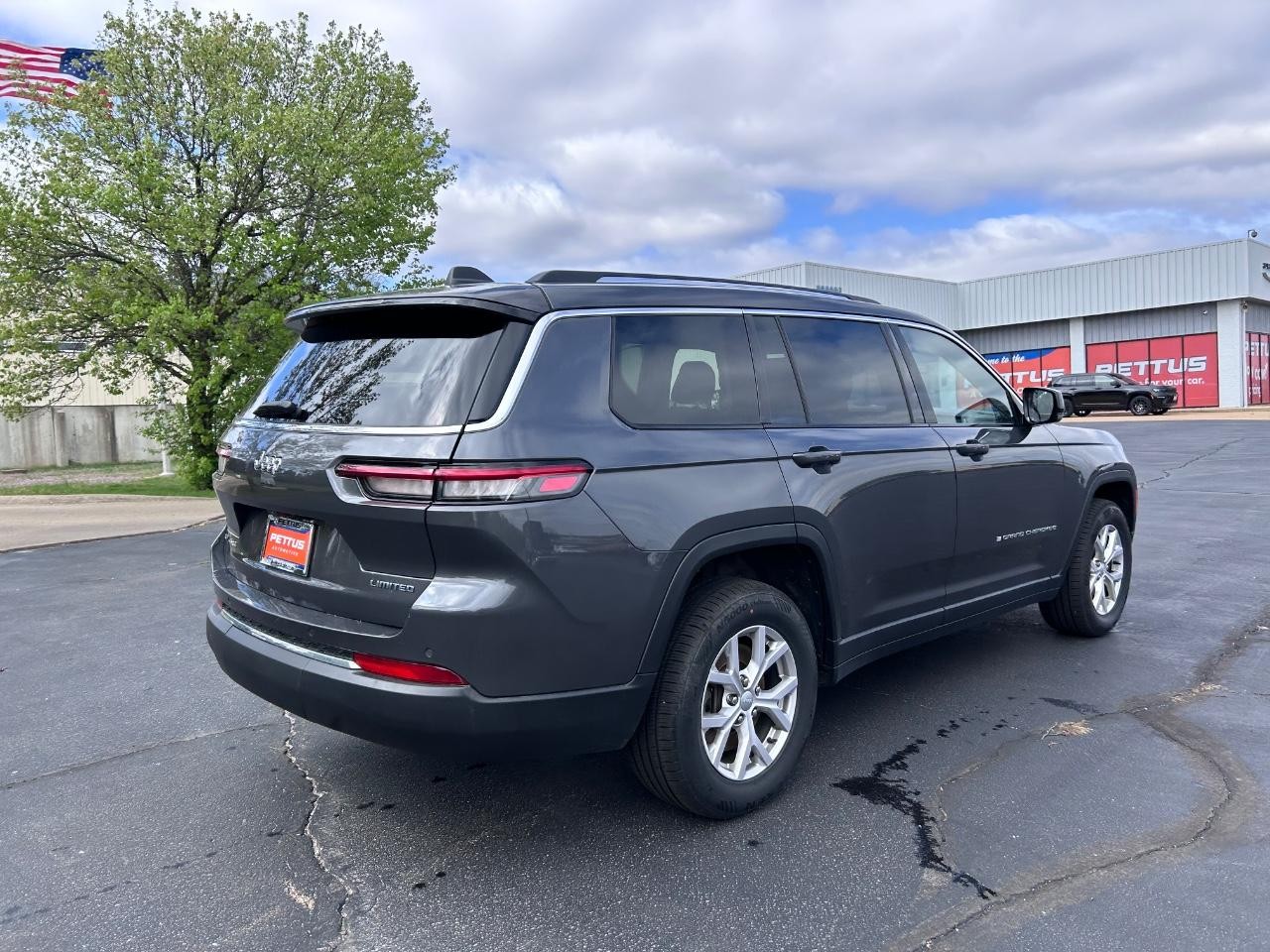 2022 Baltic Gray Metallic Clearcoat Jeep Grand Cherokee L Limited 4X4 SUV