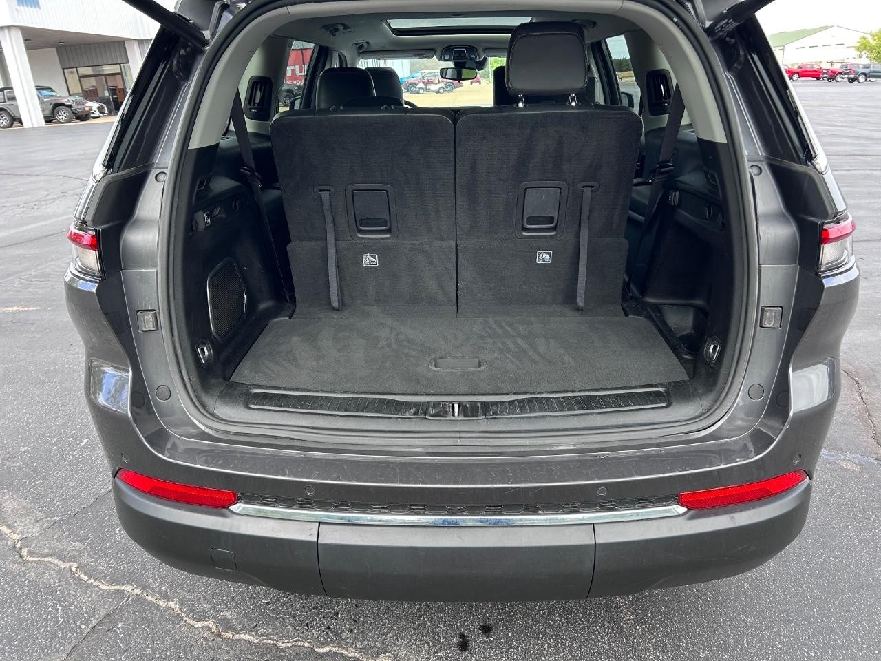 2022 Baltic Gray Metallic Clearcoat Jeep Grand Cherokee L Limited 4X4 SUV