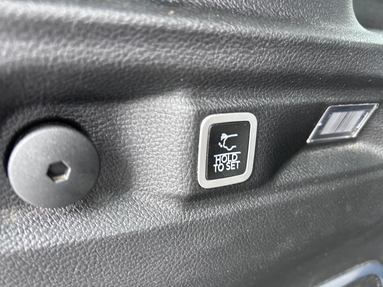 2022 Baltic Gray Metallic Clearcoat Jeep Grand Cherokee L Limited 4X4 SUV