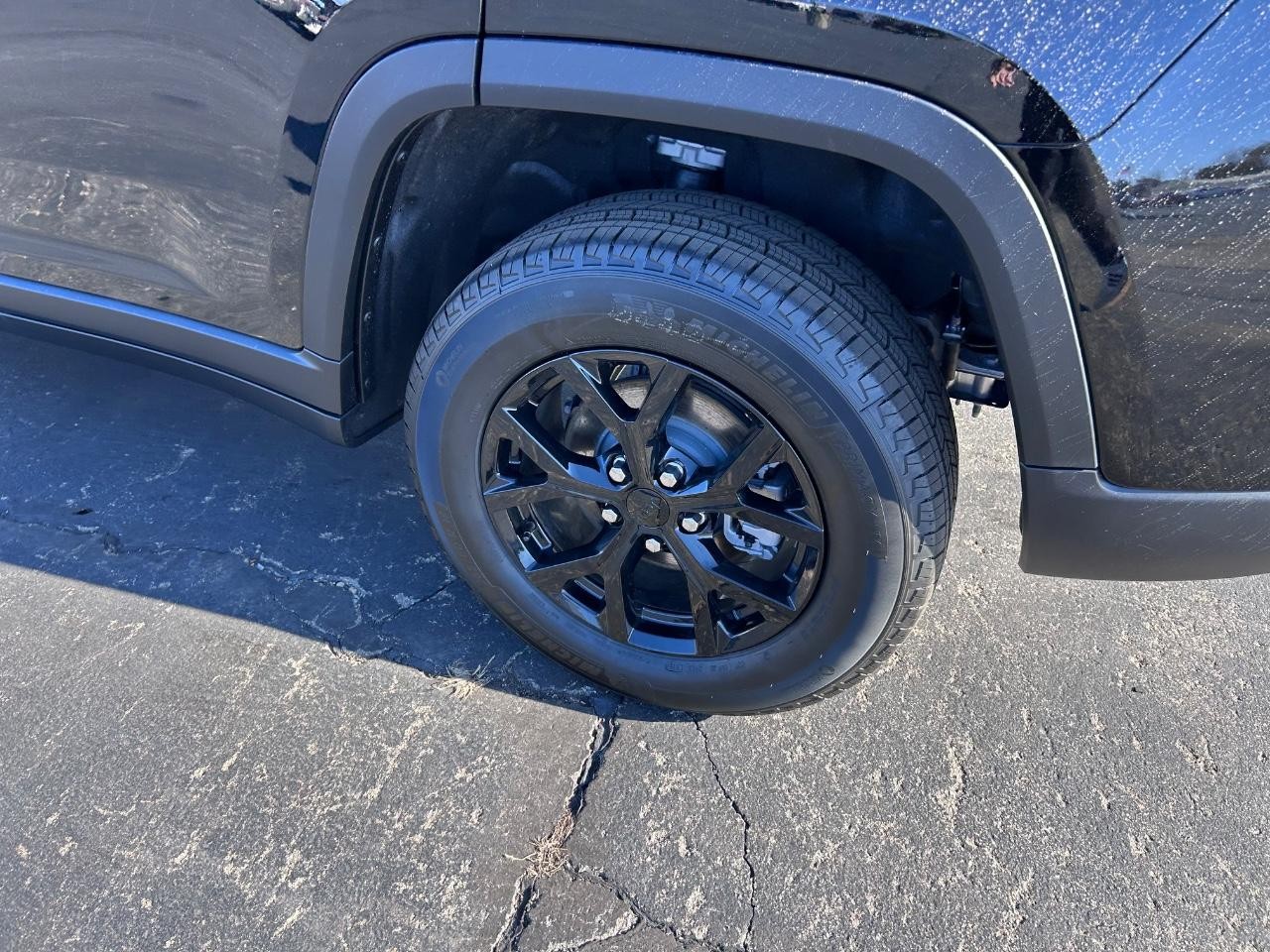 2025 Diamond Black Crystal Pearlcoat Jeep Grand Cherokee Altitude X 4X4 SUV
