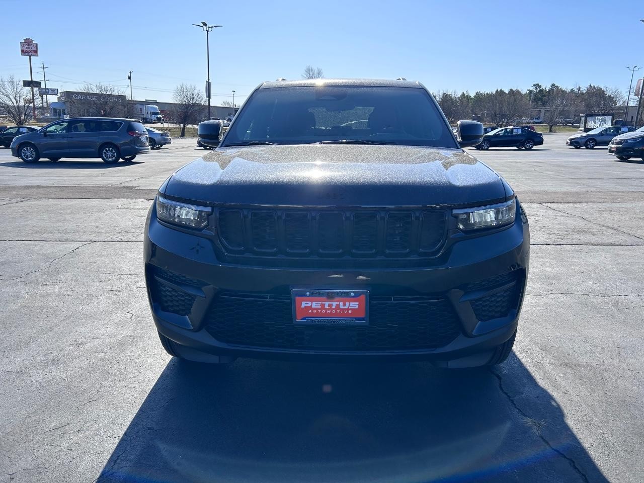 2025 Diamond Black Crystal Pearlcoat Jeep Grand Cherokee Altitude X 4X4 SUV