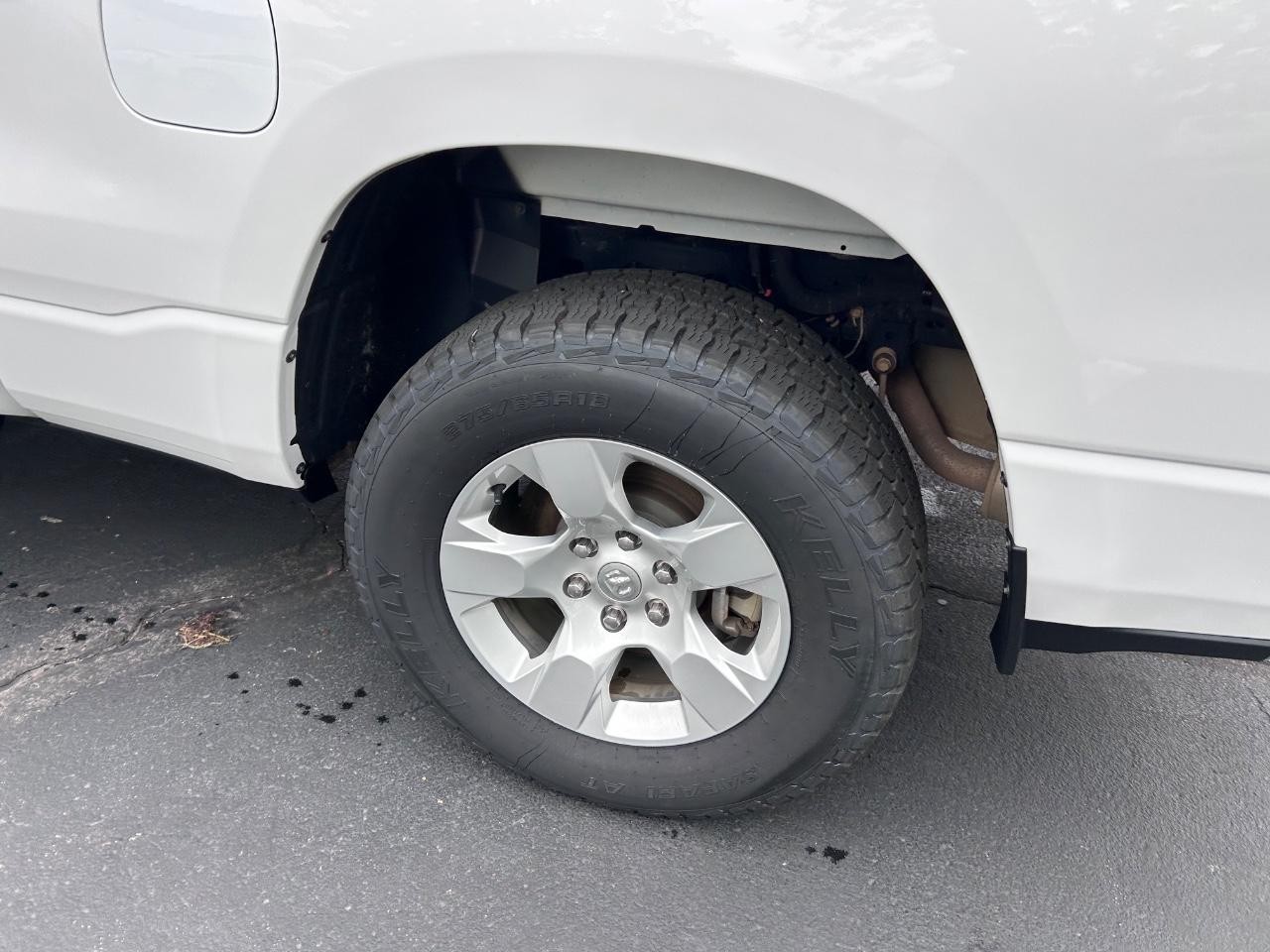 2021 Bright White Clearcoat Ram 1500 Big Horn/Lone Star 4X4 Truck