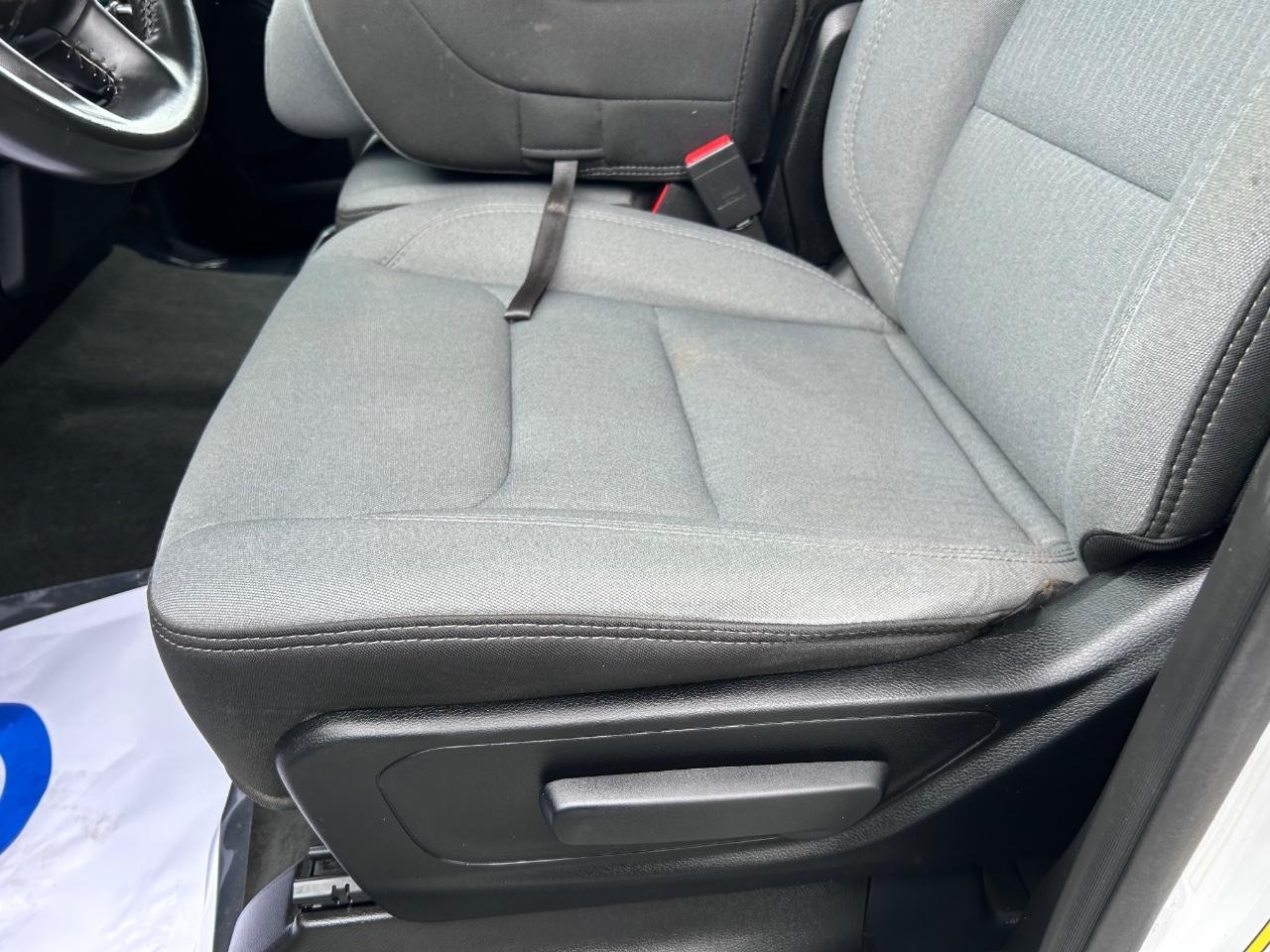 2021 Bright White Clearcoat Ram 1500 Big Horn/Lone Star 4X4 Truck