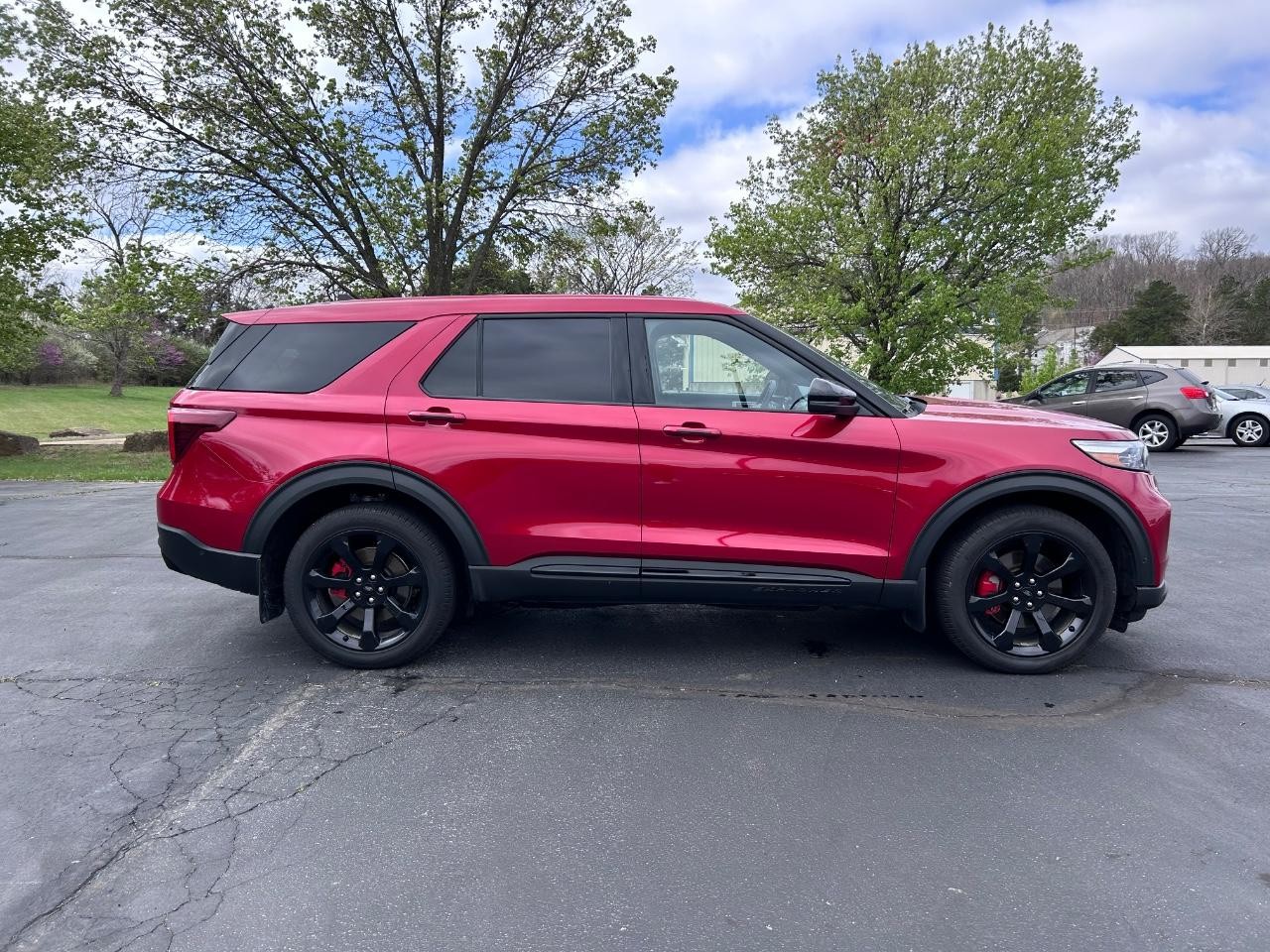 2022 Rapid Red Metallic Tinted Clearcoat Ford Explorer ST 4X4 SUV