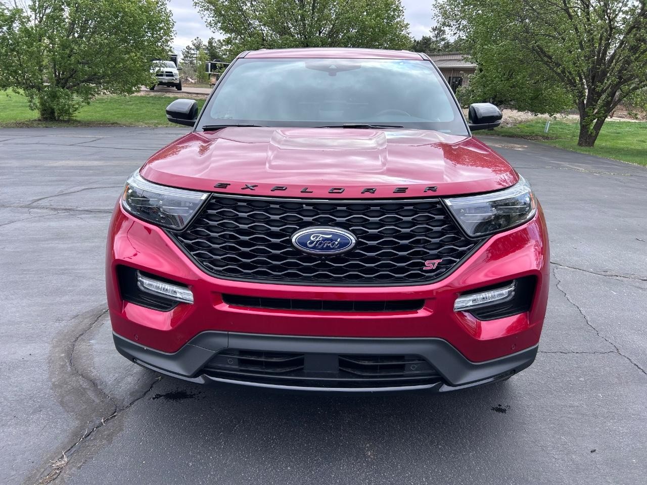 2022 Rapid Red Metallic Tinted Clearcoat Ford Explorer ST 4X4 SUV