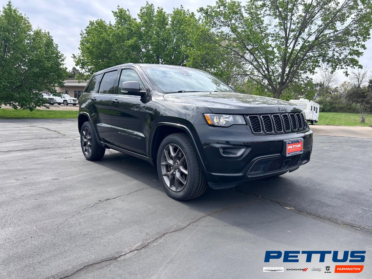2021 Diamond Black Crystal Pearlcoat Jeep Grand Cherokee 80th Anniversary Edition SUV