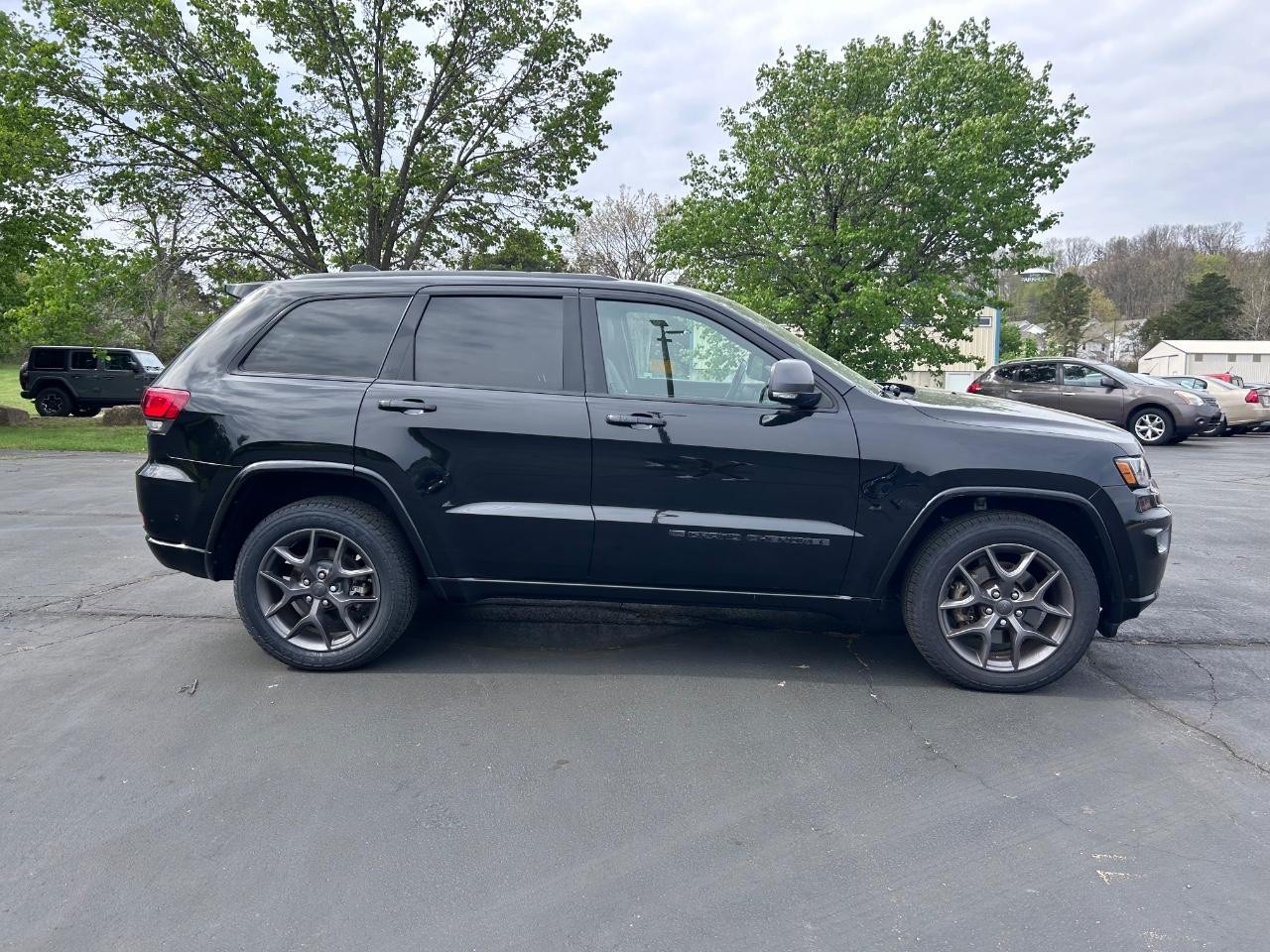 2021 Diamond Black Crystal Pearlcoat Jeep Grand Cherokee 80th Anniversary Edition 4X4 SUV