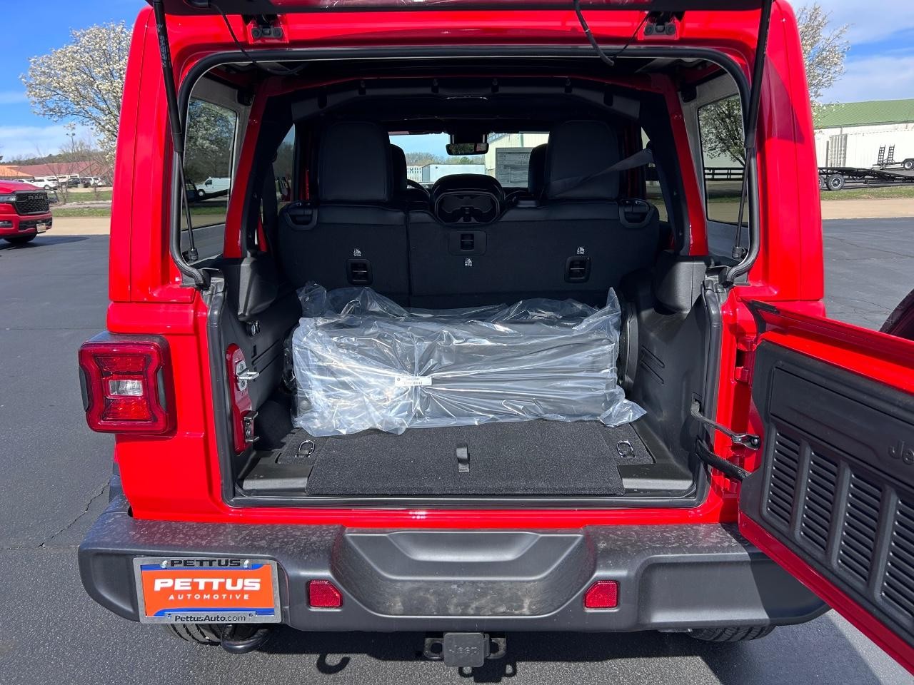 2025 Firecracker Red Clearcoat Jeep Wrangler Sahara 4X4 SUV