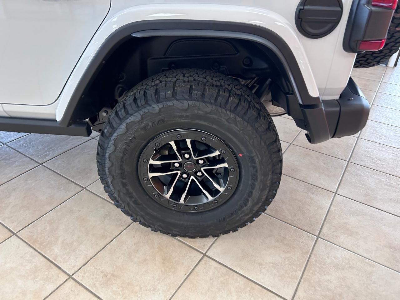2025 Bright White Clearcoat Jeep Wrangler Rubicon X 4X4 SUV