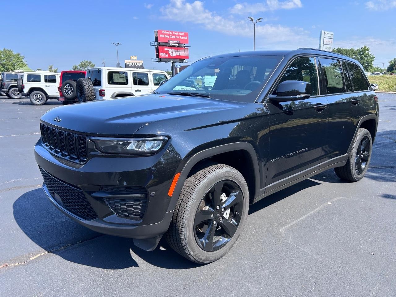 2025 Diamond Black Crystal Pearlcoat Jeep Grand Cherokee Altitude X 4X4 SUV