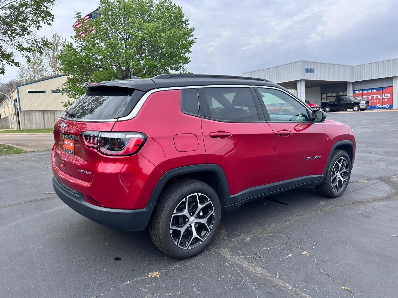 2024 Red Hot Pearlcoat Jeep Compass Limited 4X4 SUV