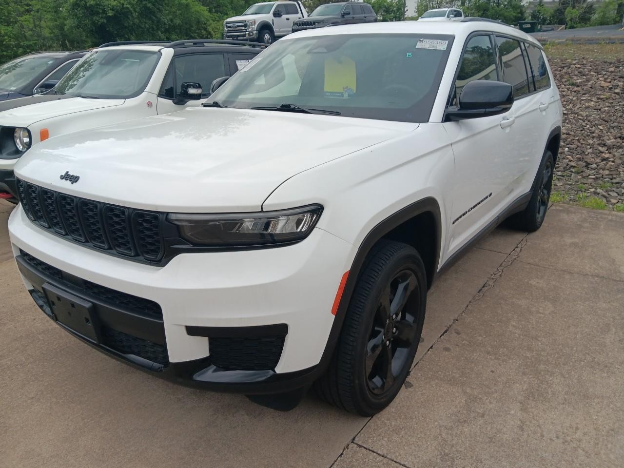 2023 Bright White Clearcoat Jeep Grand Cherokee L Altitude 4X4 SUV