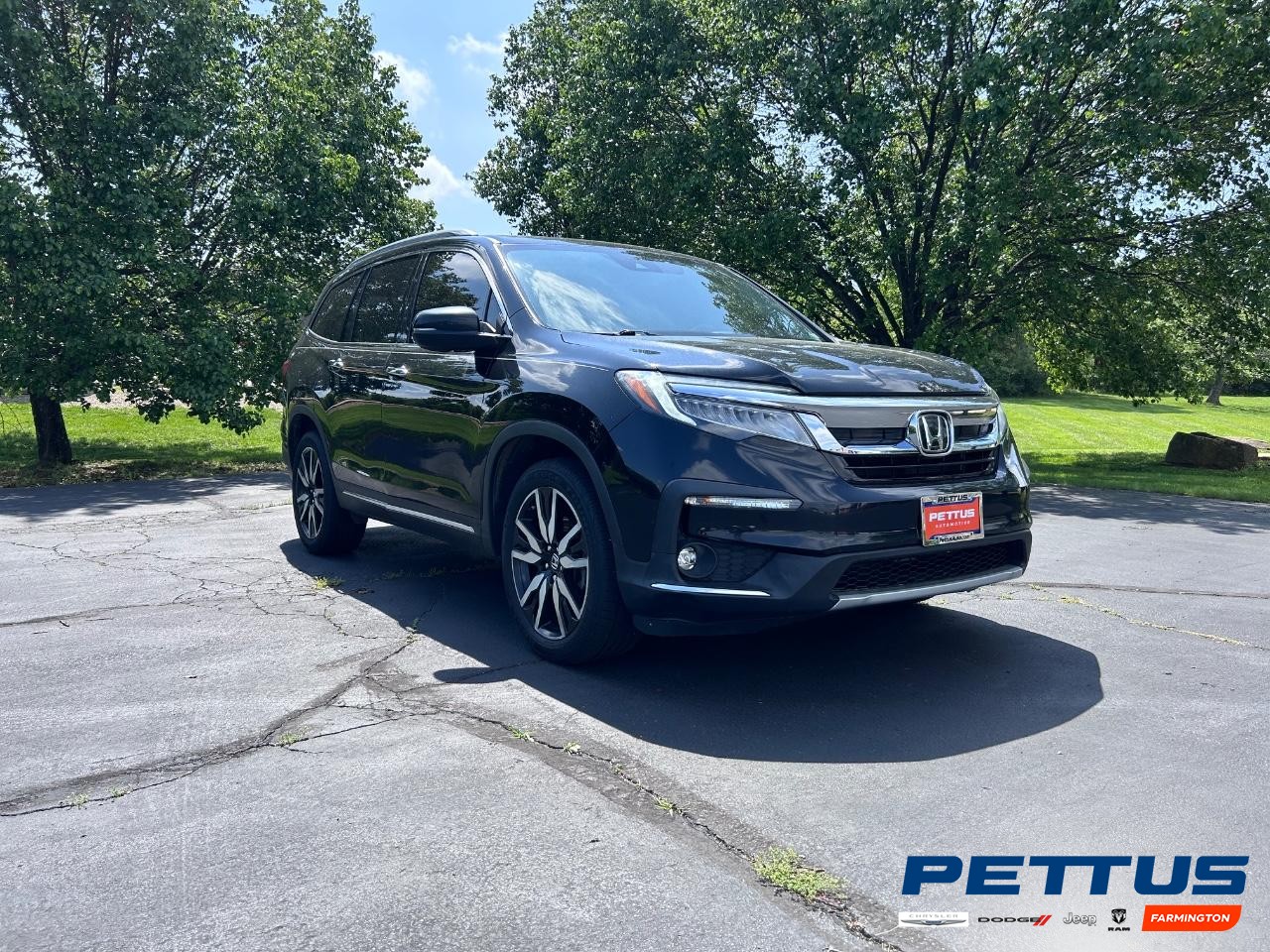 2019 Crystal Black Pearl Honda Pilot Touring 8 Passenger SUV