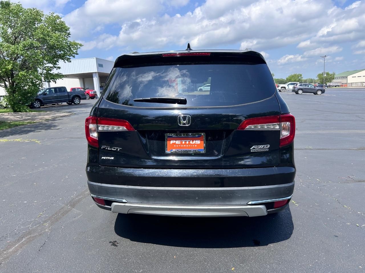 2019 Crystal Black Pearl Honda Pilot Touring 8 Passenger AWD SUV