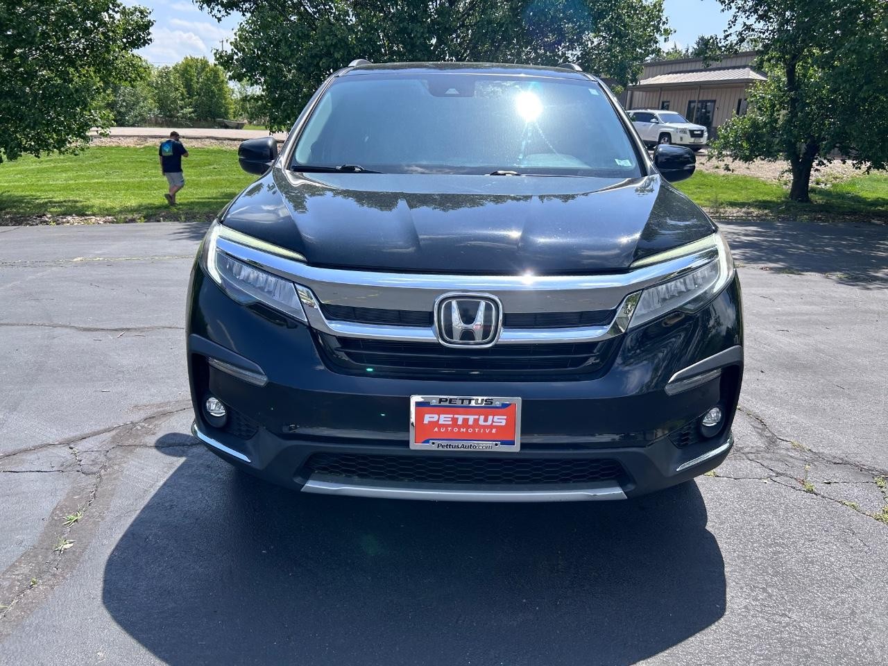 2019 Crystal Black Pearl Honda Pilot Touring 8 Passenger AWD SUV