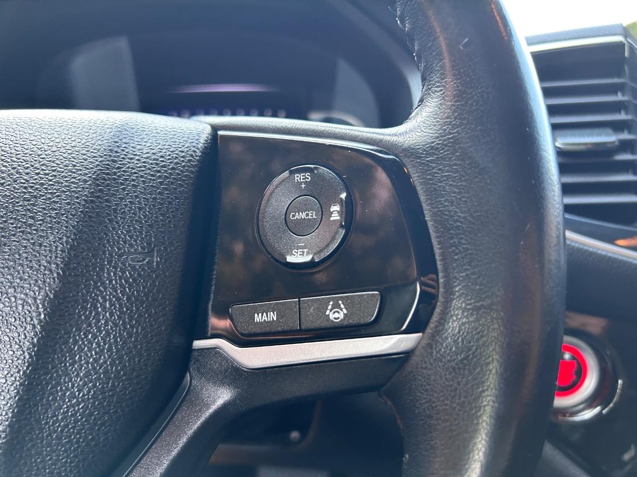 2019 Crystal Black Pearl Honda Pilot Touring 8 Passenger AWD SUV