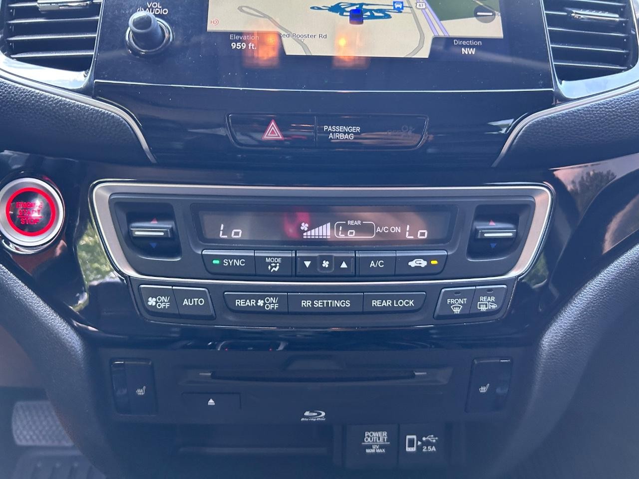2019 Crystal Black Pearl Honda Pilot Touring 8 Passenger AWD SUV
