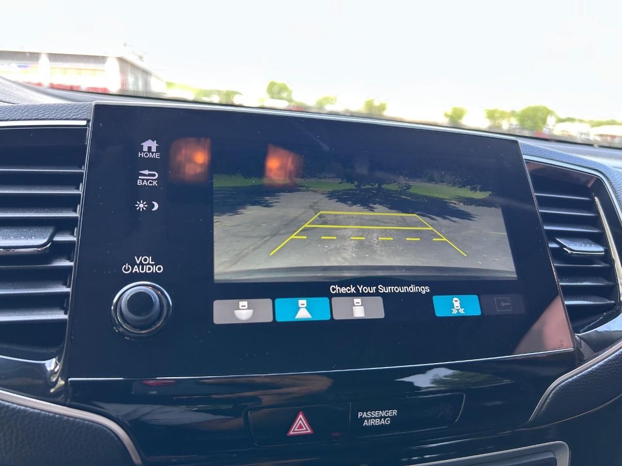 2019 Crystal Black Pearl Honda Pilot Touring 8 Passenger AWD SUV