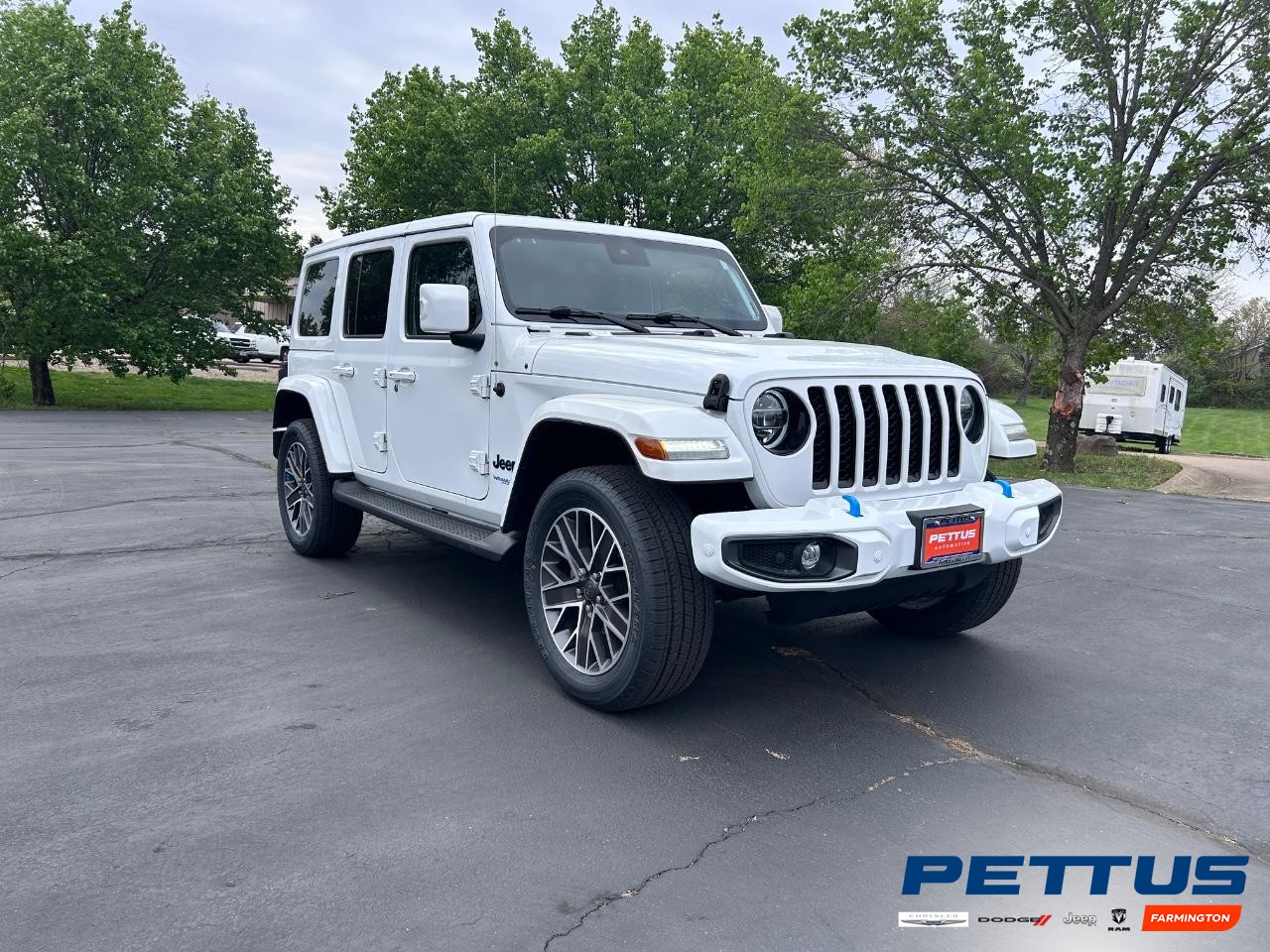 2022 Bright White Clearcoat Jeep Wrangler 4xe Unlimited Sahara High Altitude 4xe 4X4 SUV