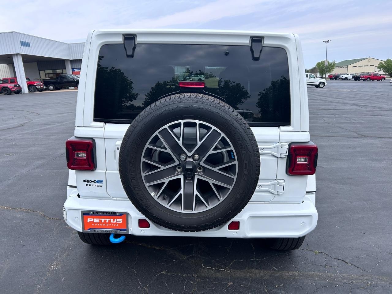 2022 Bright White Clearcoat Jeep Wrangler 4xe Unlimited Sahara High Altitude 4xe 4X4 SUV