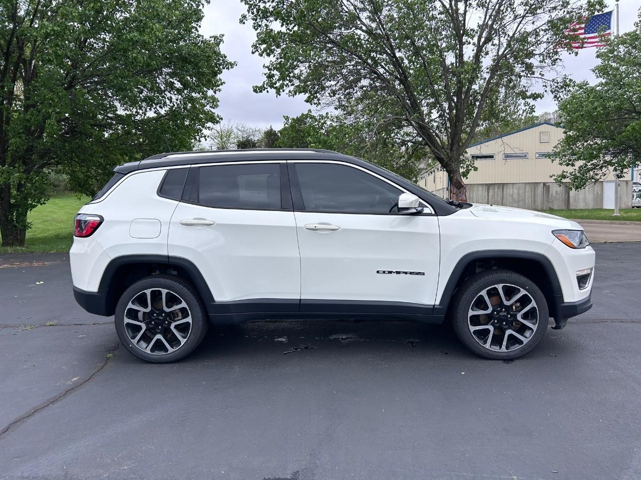 2018 White Clearcoat Jeep Compass Limited 4X4 SUV