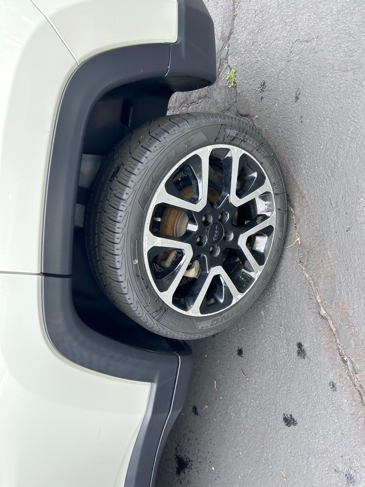 2018 White Clearcoat Jeep Compass Limited 4X4 SUV
