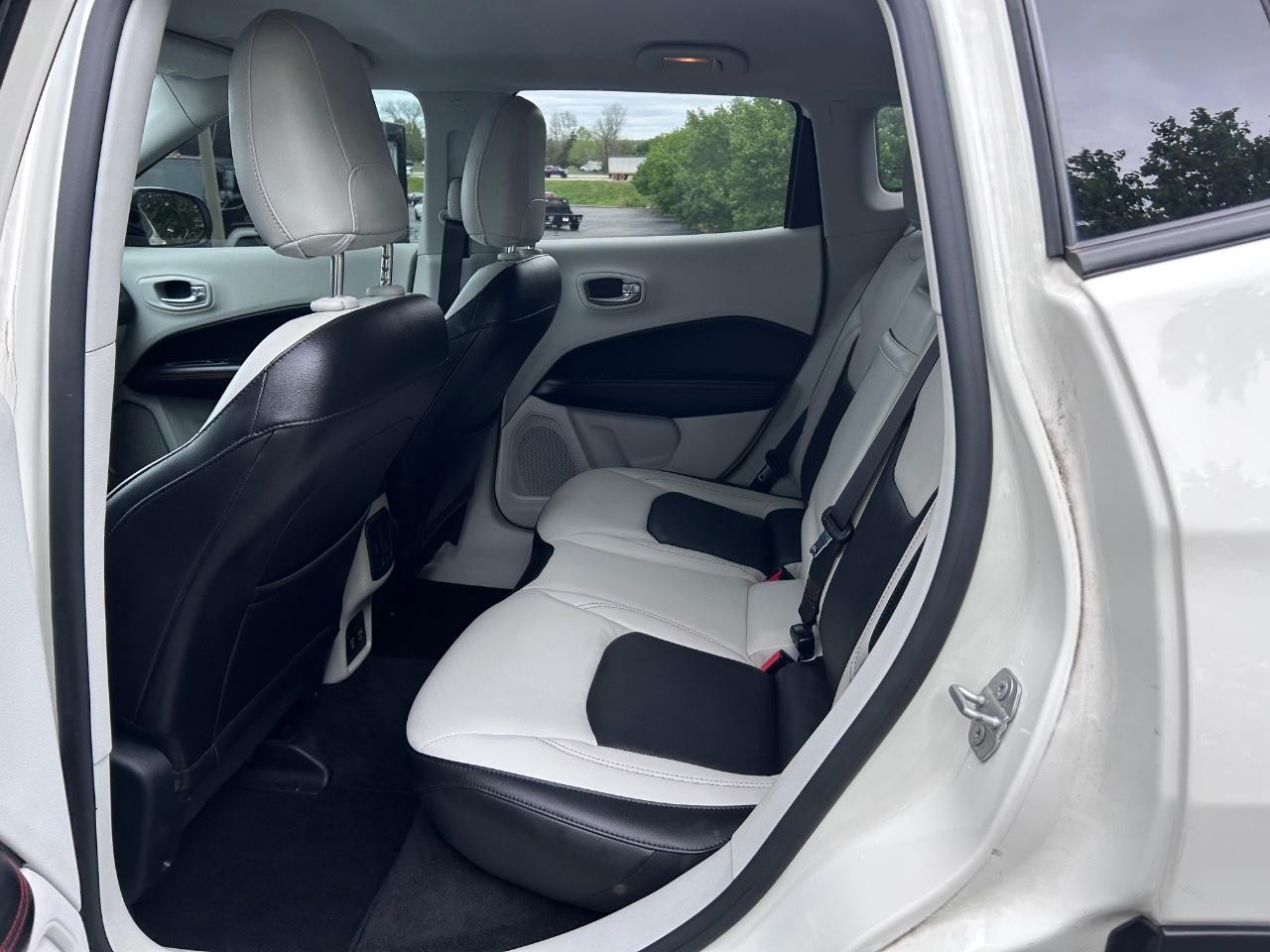 2018 White Clearcoat Jeep Compass Limited 4X4 SUV