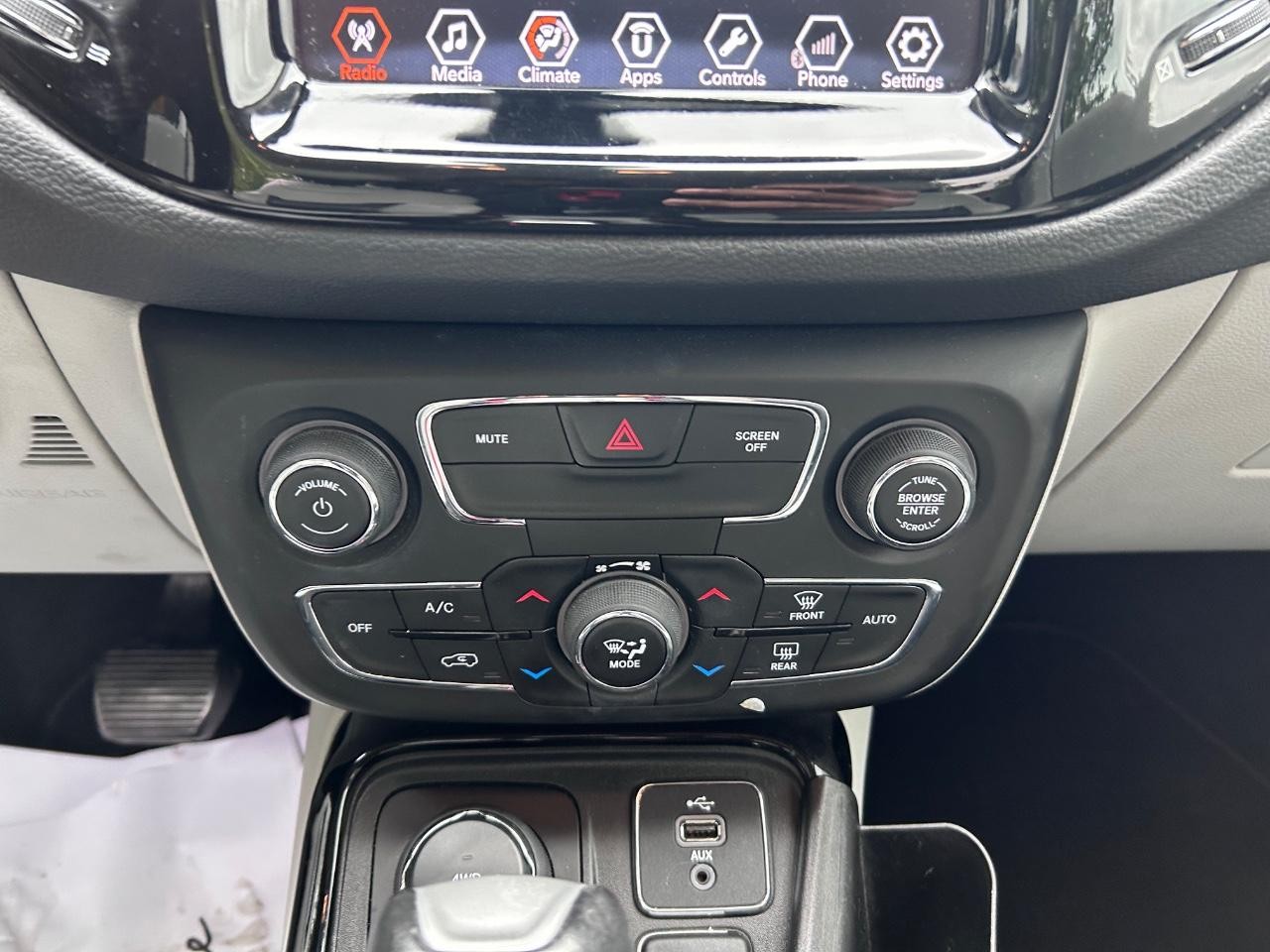 2018 White Clearcoat Jeep Compass Limited 4X4 SUV