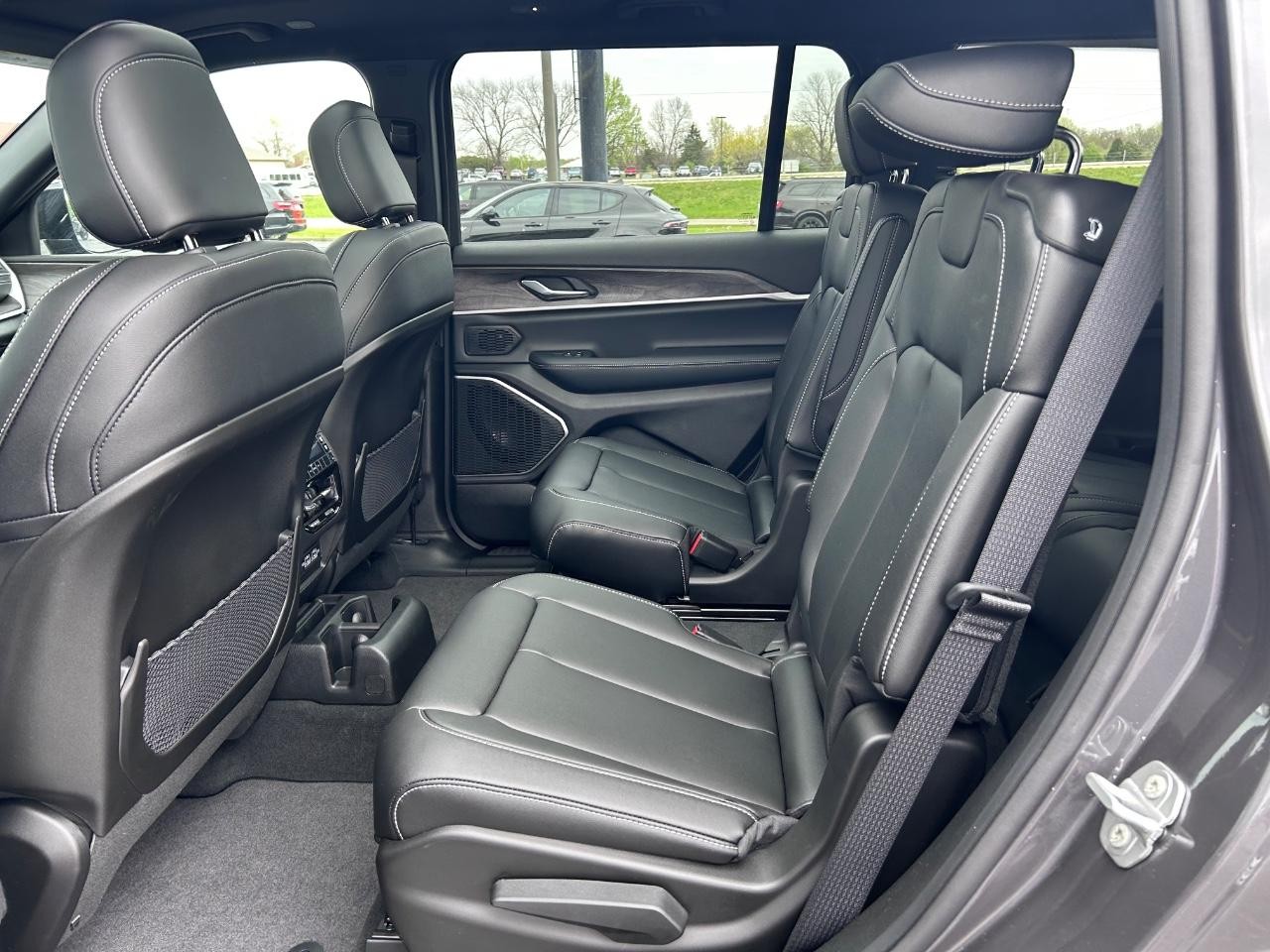 2025 Baltic Gray Metallic Clearcoat Jeep Grand Cherokee L Limited 4X4 SUV