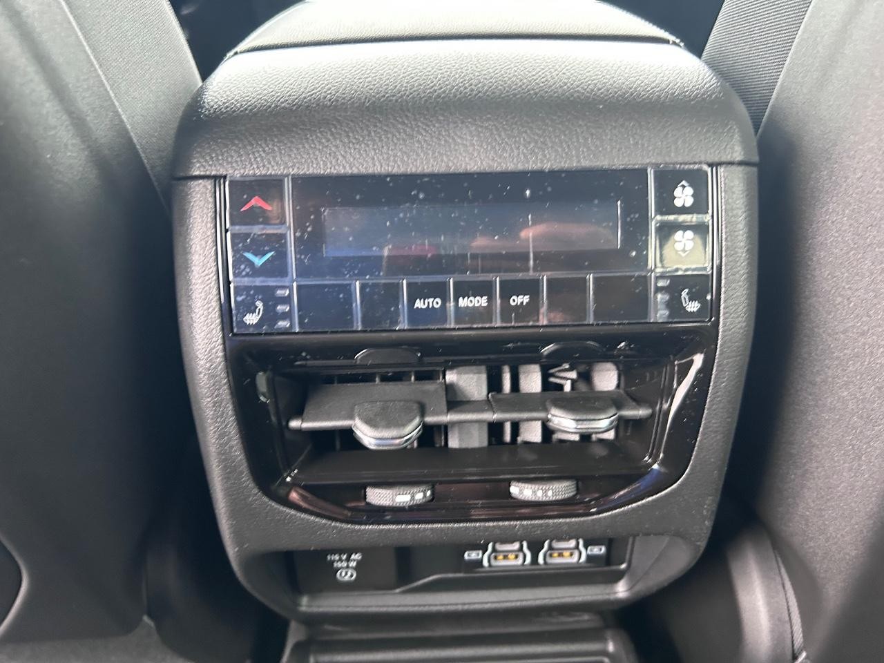 2025 Bright White Clearcoat Jeep Grand Cherokee L Limited 4X4 SUV