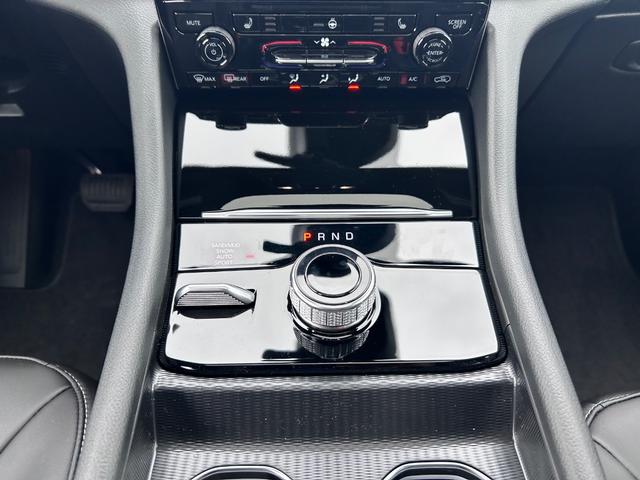2025 Bright White Clearcoat Jeep Grand Cherokee Limited 4X4 SUV