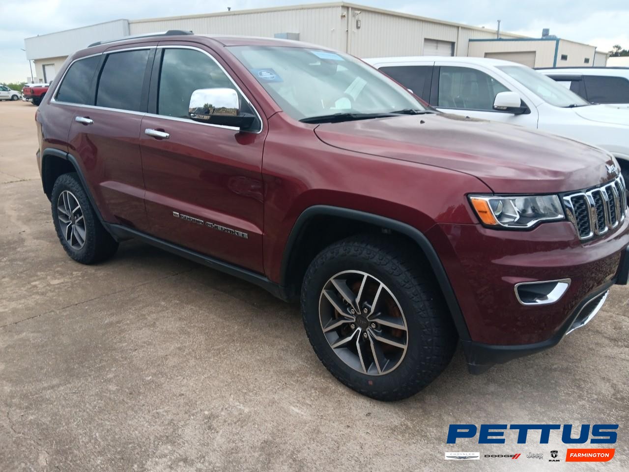 2022 Velvet Red Pearlcoat Jeep Grand Cherokee WK Limited 4X4 SUV