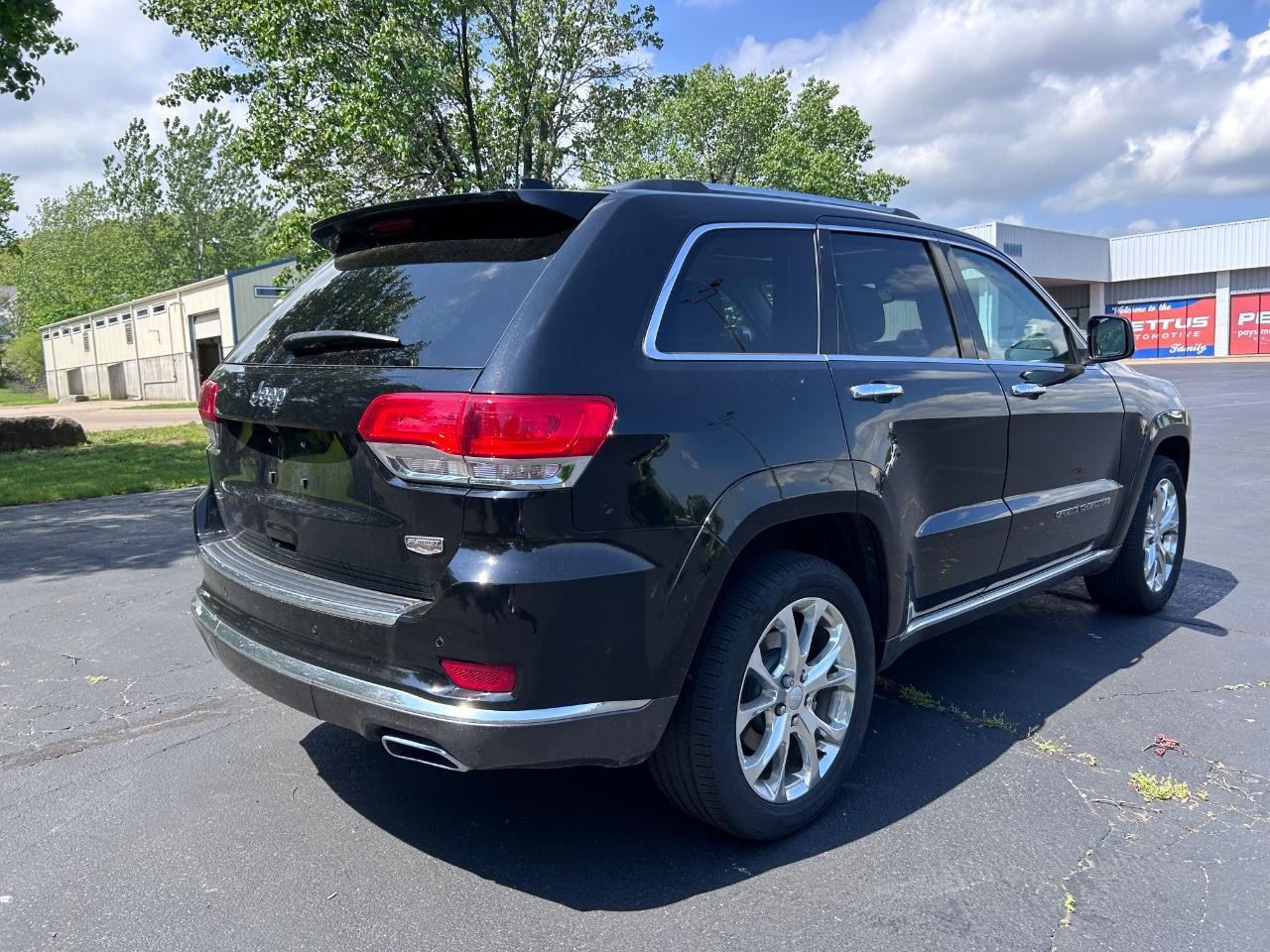 2021 Diamond Black Crystal Pearlcoat Jeep Grand Cherokee Summit 4X4 SUV