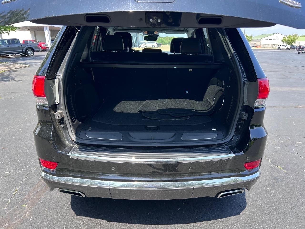 2021 Diamond Black Crystal Pearlcoat Jeep Grand Cherokee Summit 4X4 SUV