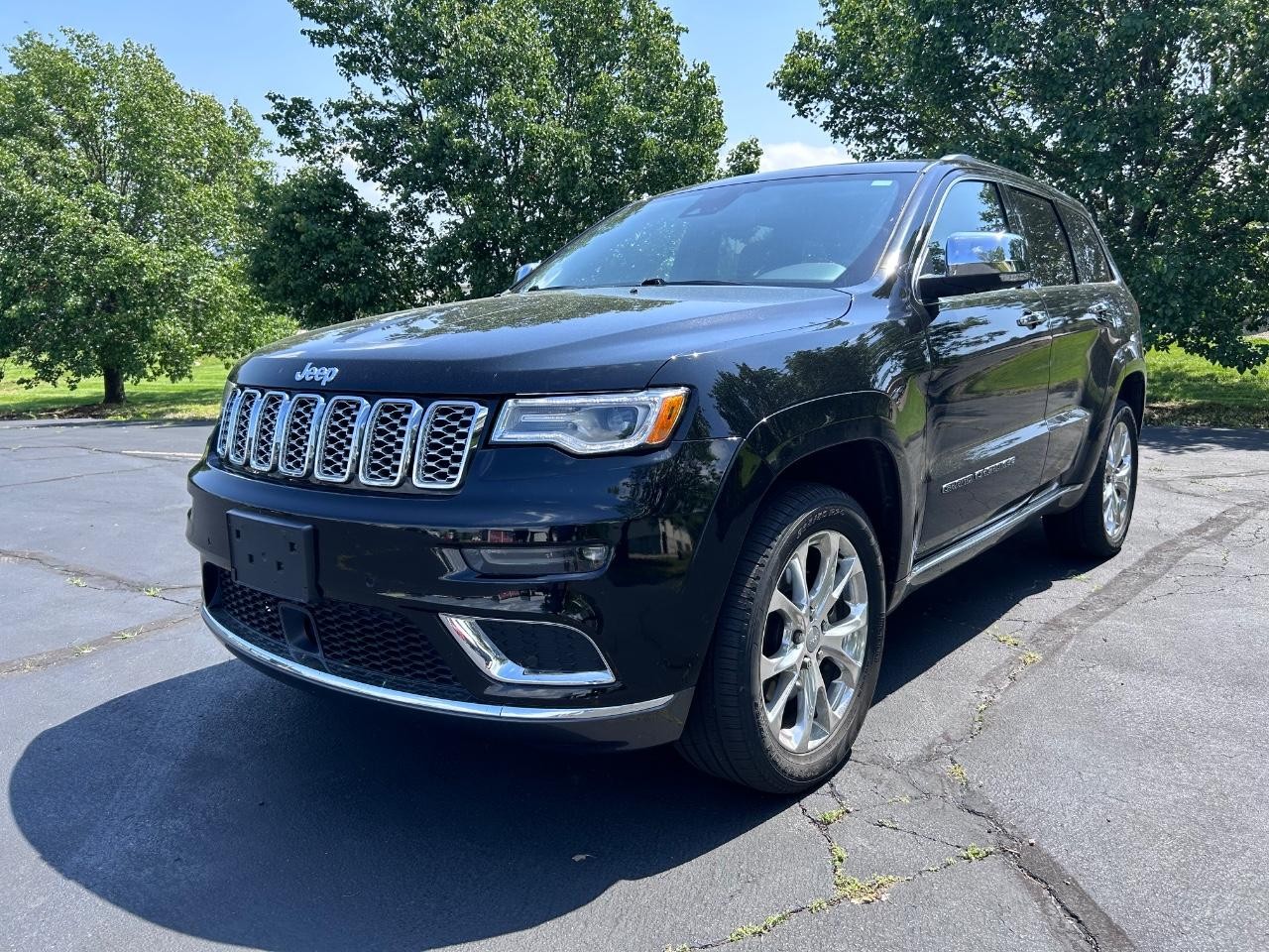 2021 Diamond Black Crystal Pearlcoat Jeep Grand Cherokee Summit 4X4 SUV