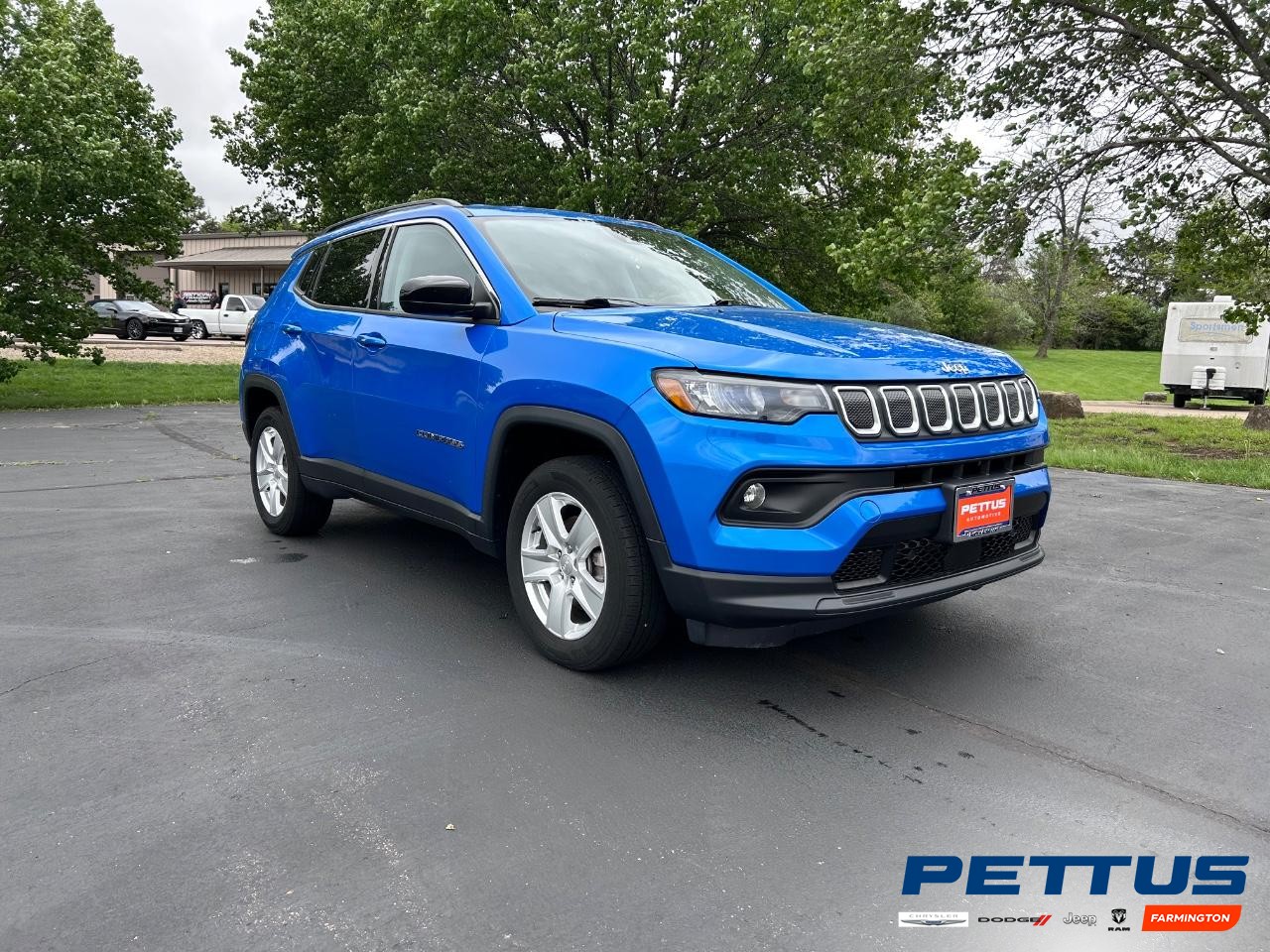 2022 Laser Blue Pearlcoat Jeep Compass Latitude SUV