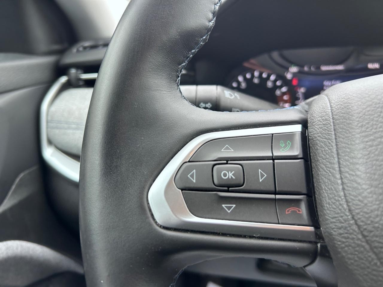 2022 Laser Blue Pearlcoat Jeep Compass Latitude 4X4 SUV
