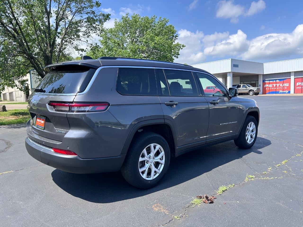 2022 Baltic Gray Metallic Clearcoat Jeep Grand Cherokee L Limited 4X4 SUV