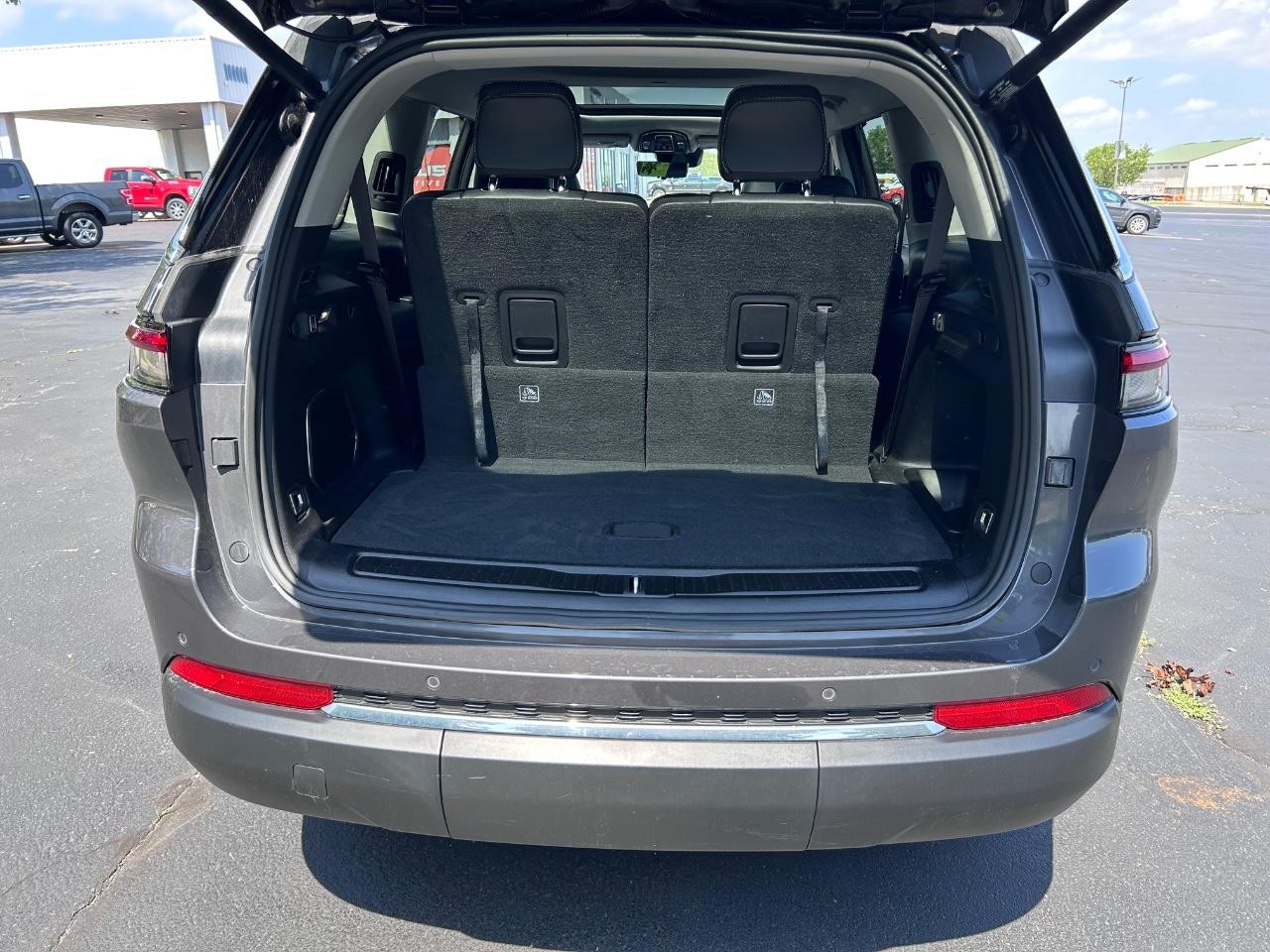 2022 Baltic Gray Metallic Clearcoat Jeep Grand Cherokee L Limited 4X4 SUV