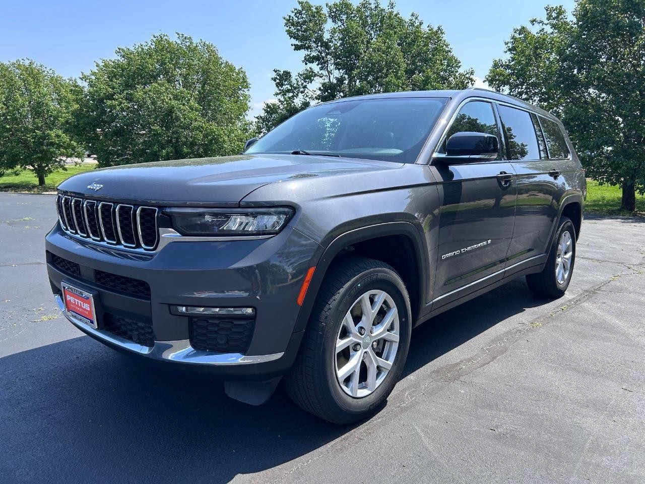 2022 Baltic Gray Metallic Clearcoat Jeep Grand Cherokee L Limited 4X4 SUV